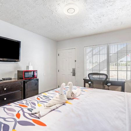 Budgetel Inns & Suites Augusta Downtown 706-945-1238 エクステリア 写真