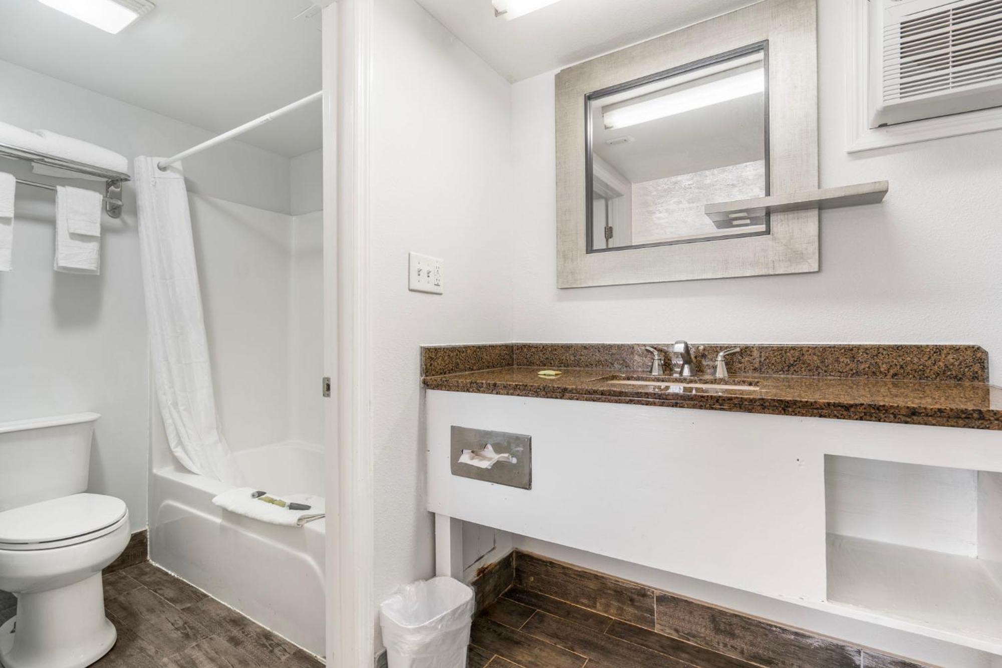 Budgetel Inns & Suites Augusta Downtown 706-945-1238 エクステリア 写真