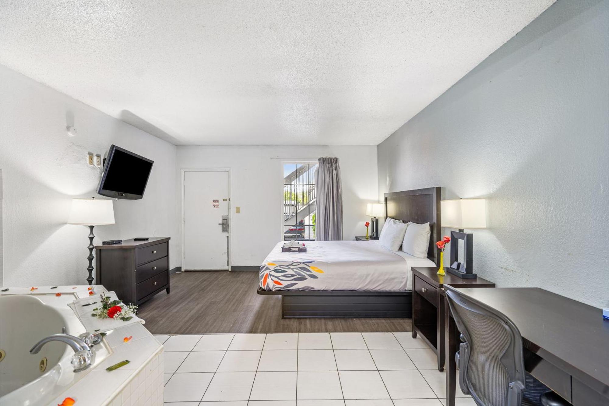 Budgetel Inns & Suites Augusta Downtown 706-945-1238 エクステリア 写真
