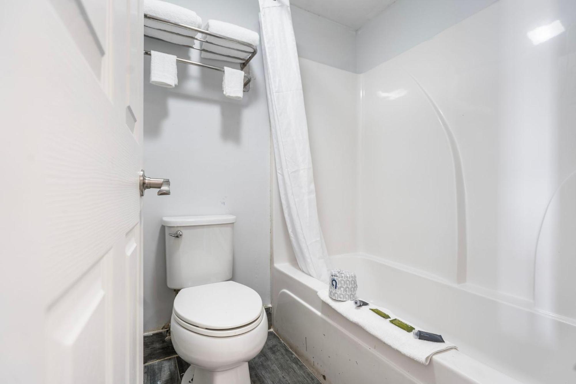 Budgetel Inns & Suites Augusta Downtown 706-945-1238 エクステリア 写真