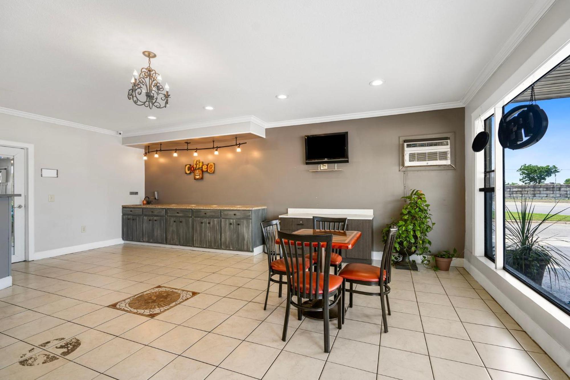Budgetel Inns & Suites Augusta Downtown 706-945-1238 エクステリア 写真